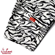 画像3: COOKMAN  Chef Pants Short Cargo Zebra (White) (3)