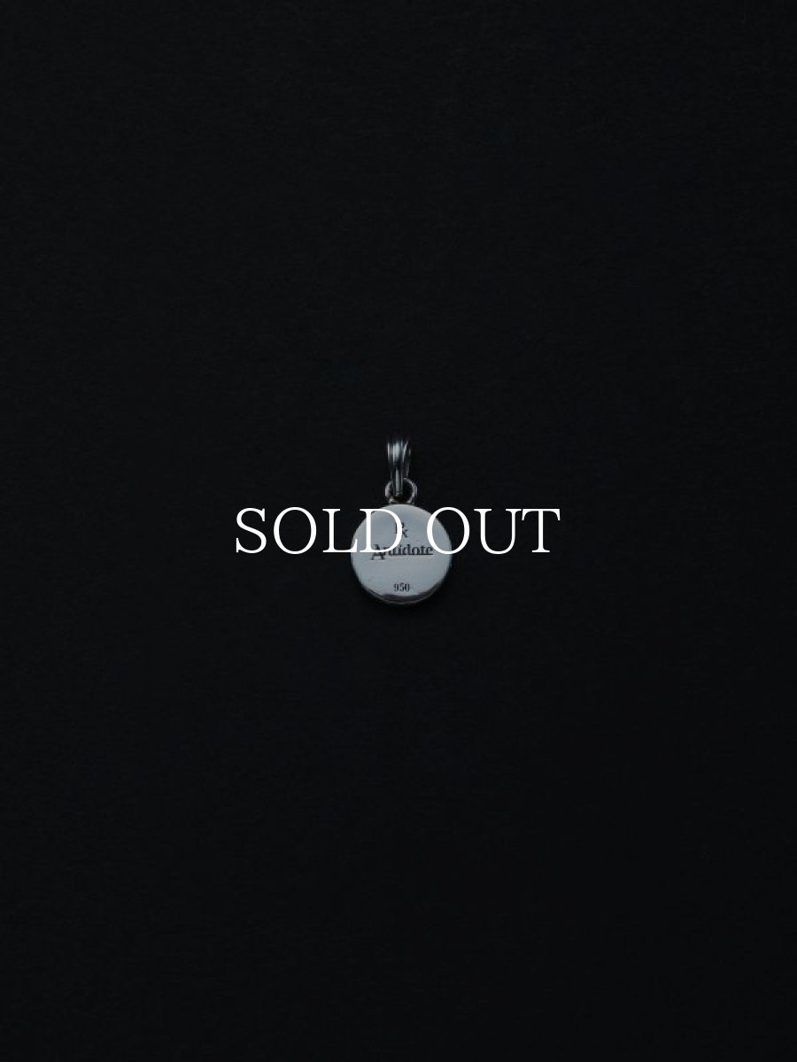 画像2: ANTIDOTE BUYERS CLUB   Engraved Mary Pendant (Silver) (2)