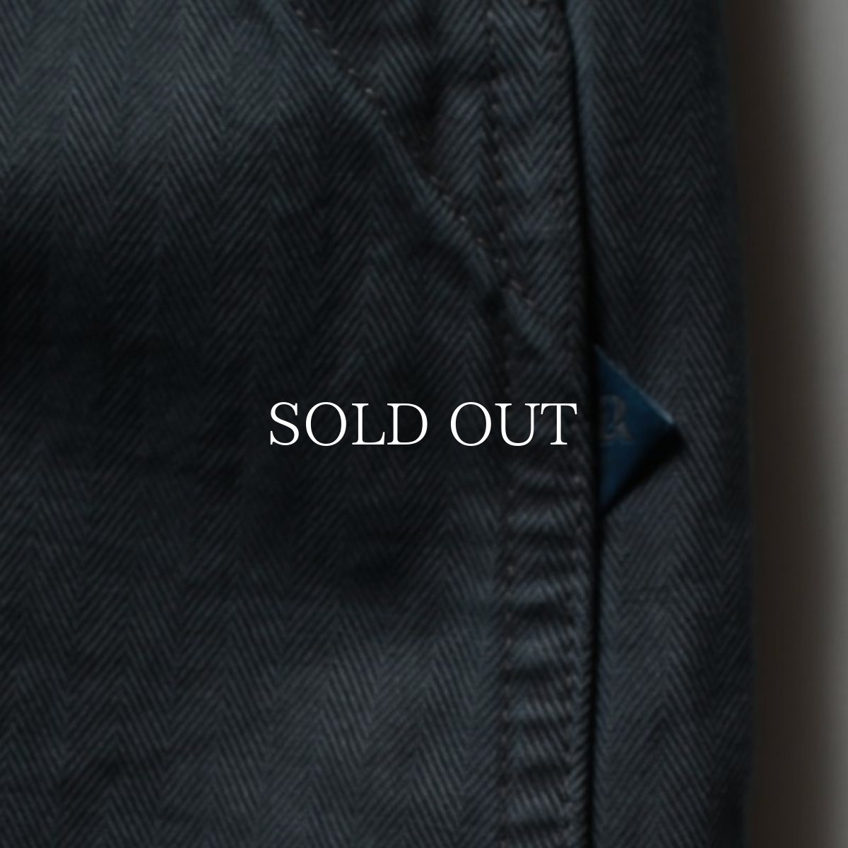 画像3: Liberaiders  GARMENTDYED HERRINGBONE PANTS (CHARCOAL) (3)