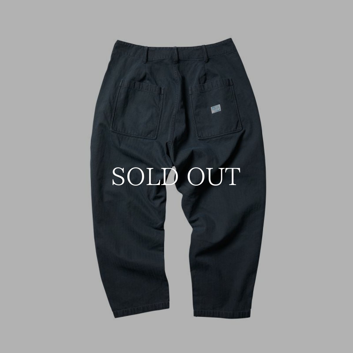 画像2: Liberaiders  GARMENTDYED HERRINGBONE PANTS (CHARCOAL) (2)