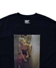 画像3: MINEDENIM  Stie-lo × Davide Sorrenti Jicky in the Bathroom T-SH (BLK) (3)