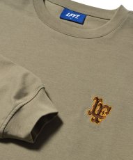 画像2: LFYT  NEW YORK ARCH LOGO L/S TEE (SAND) (2)