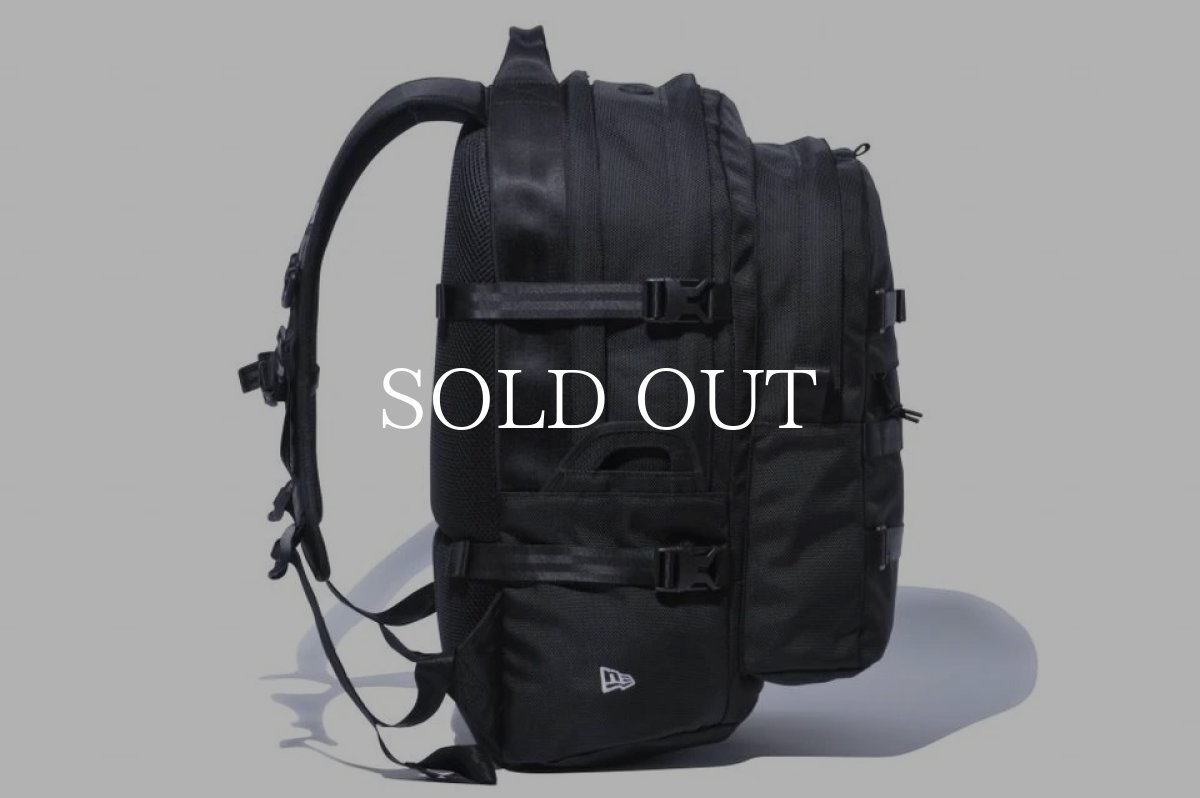 画像2: NEW ERA  キャリアパック 35L (ブラック) (2)
