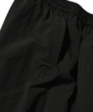 画像4: LFYT  NYLON TRACK PANTS (BLACK) (4)