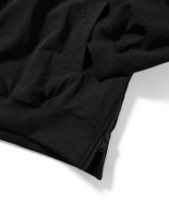 画像4: LFYT  NYLON V-NECK WIND SHIRT (BLACK) (4)