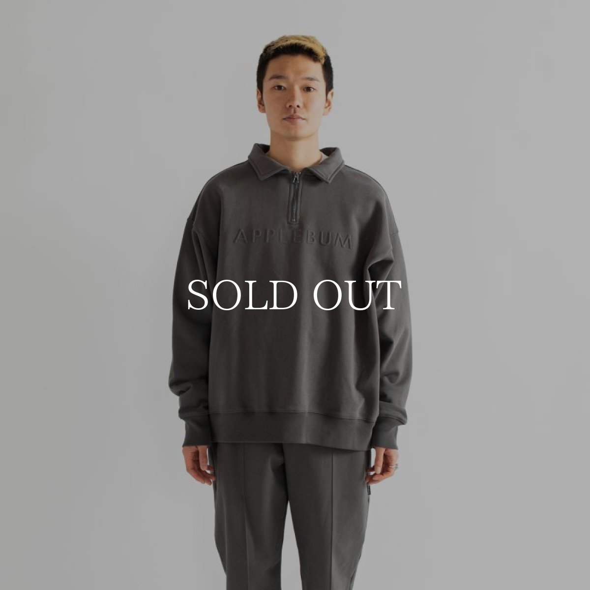 画像2: APPLEBUM  Solid Color Half Zip Sweat (Charcoal) (2)