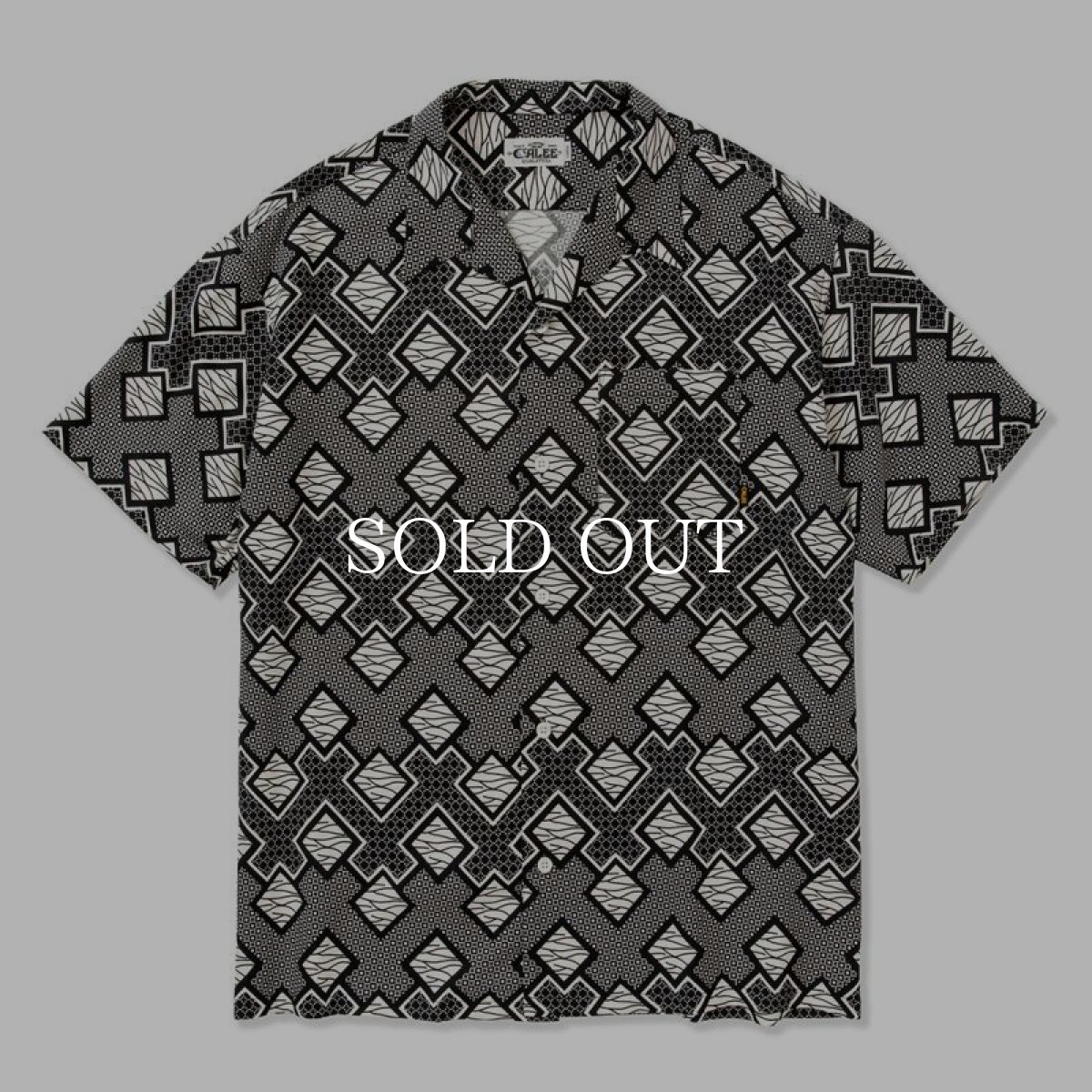 画像1: CALEE  Geometric pattern amunzen cloth S/S shirt (White.Black) (1)