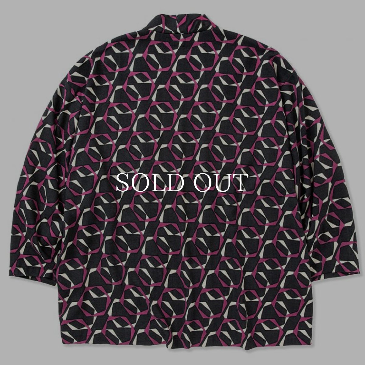 画像2: CALEE  Geometric & Annulus pattern amuzen cloth shirt cardigan (Black.Purple) (2)