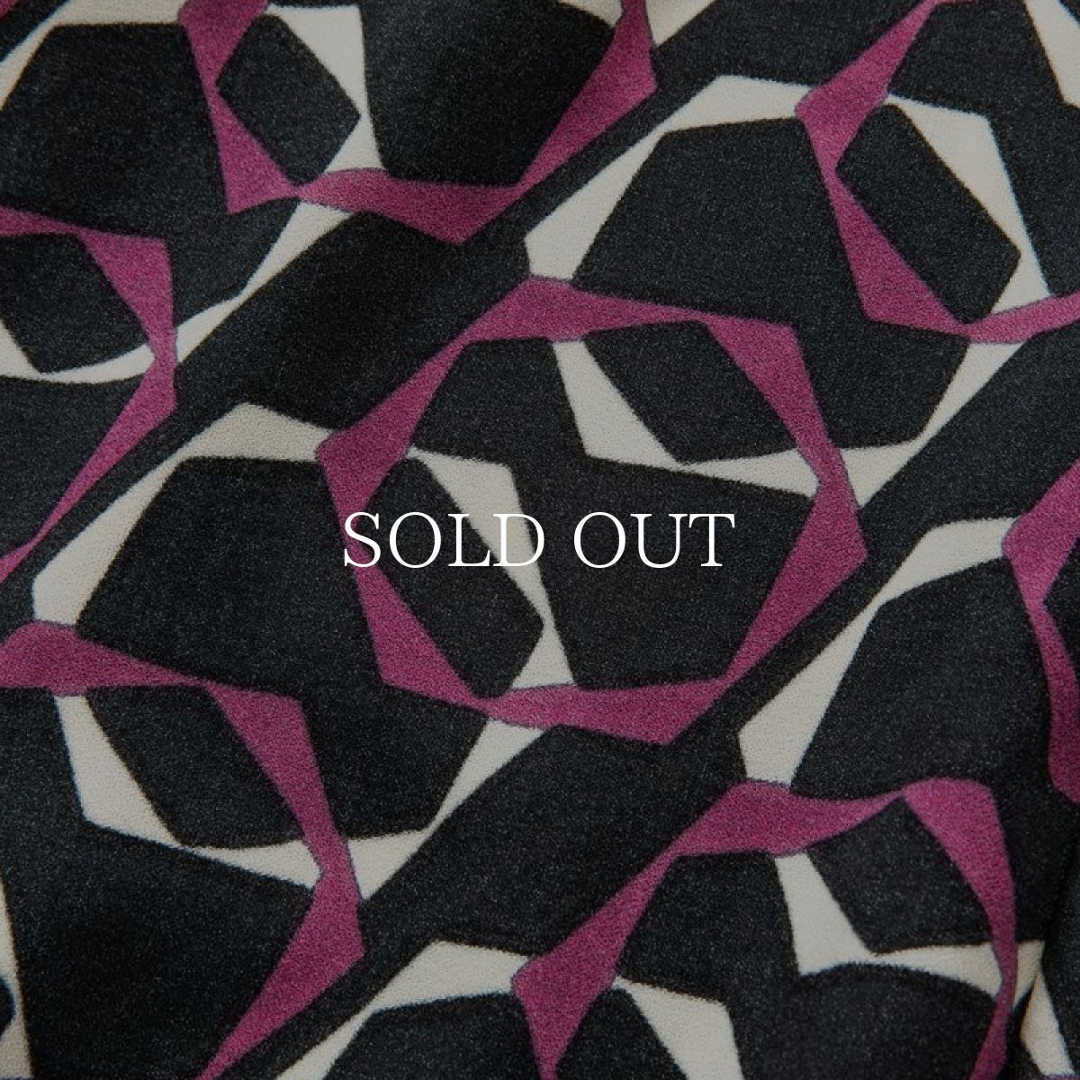 画像4: CALEE  Geometric & Annulus pattern amuzen cloth shirt cardigan (Black.Purple) (4)