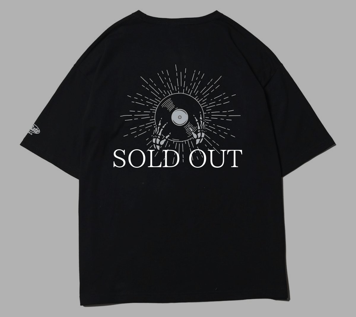 画像2: CUTRATE  SKULL RECORD LOGO DROPSHOULDER S/S T-SHIRT (BLACK) (2)