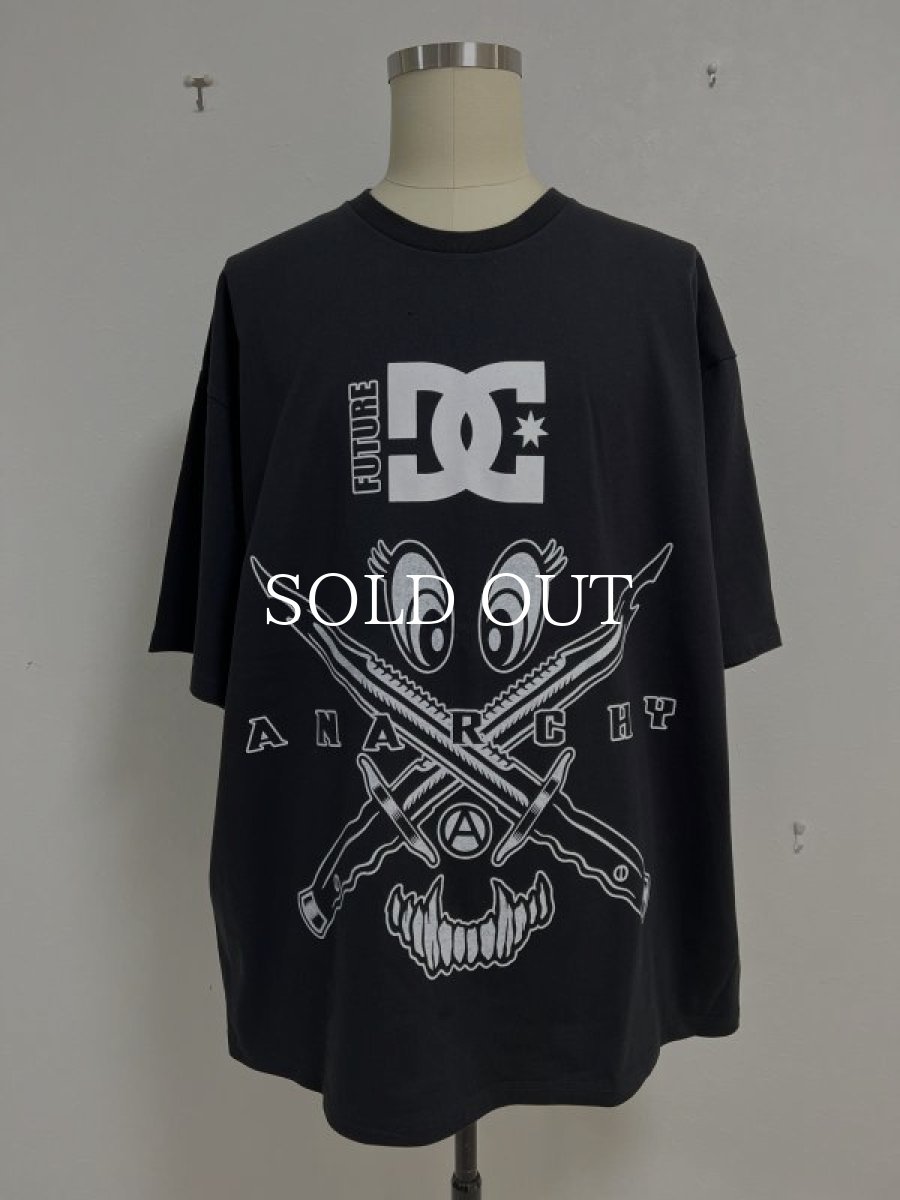 画像1: KIDILL  SHORT SLEEVE WIDE TEE COLLAB WITH DC SHOES ANARCHY (BLACK) (1)