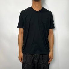 画像3: RATS  V- NECK POCKET TEE TIGHT SILHOUETTE (BLACK) (3)