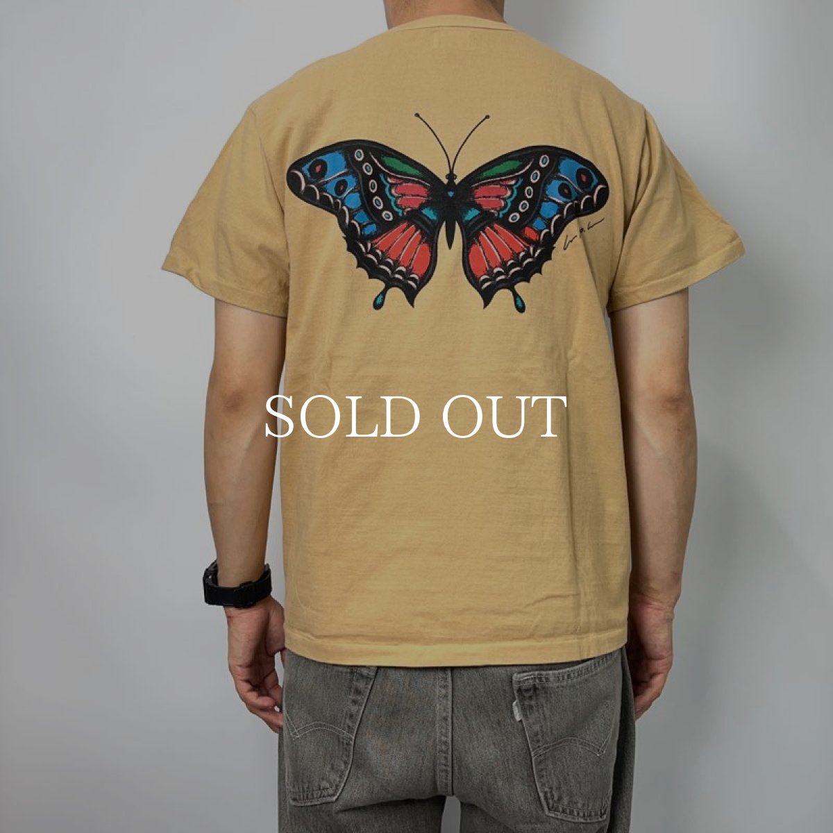 画像4: CALEE  ×MIHO MURAKAMI Binder neck CL butterfly logo vintage t-shirt (Beige) (4)