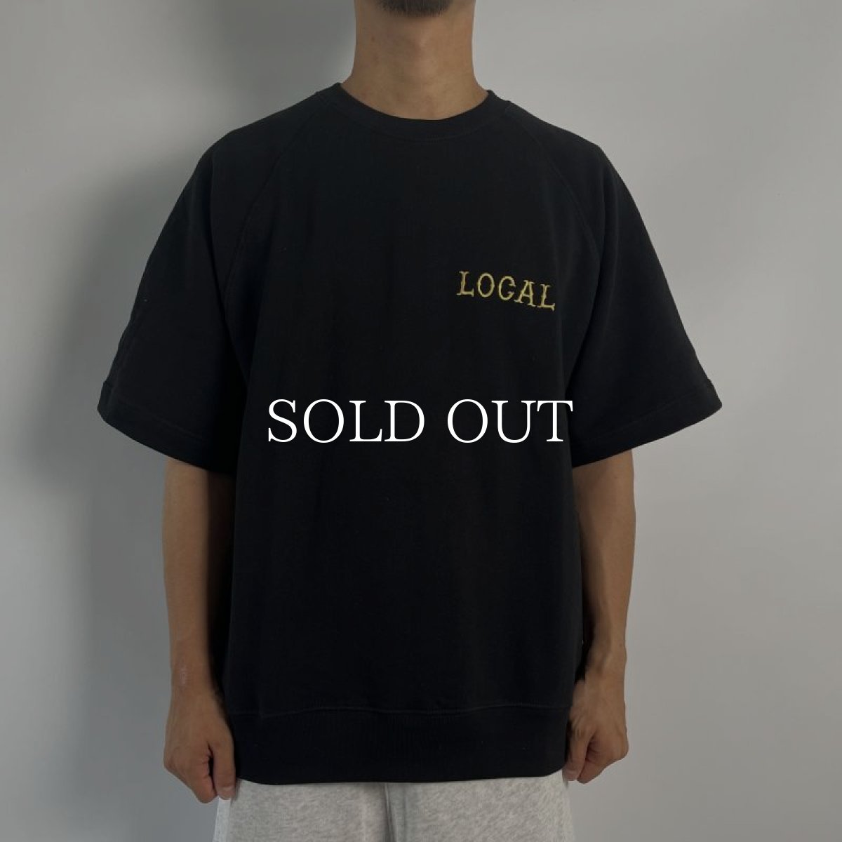 画像2: CUTRATE  CLASSIC LOCAL LOGO LOOSE FIT RAGLAN S/S SWEAT (BLACK) (2)