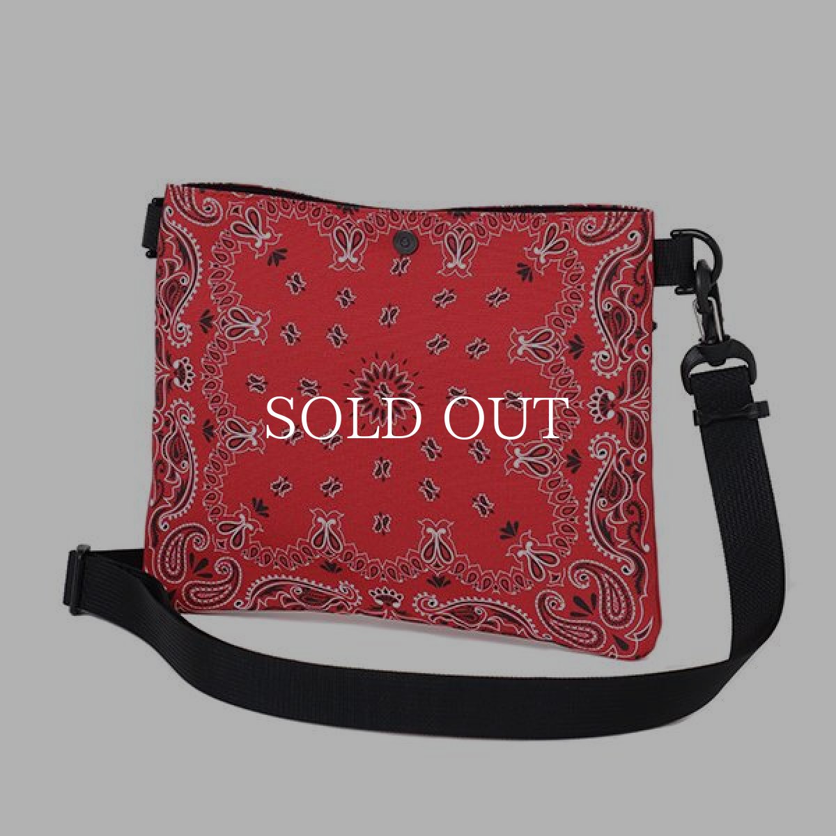 画像2: CHALLENGER  BANDANA SACOCHE (RED) (2)