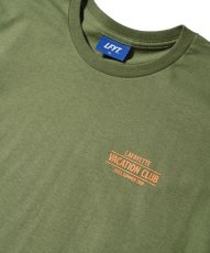 画像3: LFYT  VACATION CLUB HAMPTON TOUR TEE (OLIVE) (3)