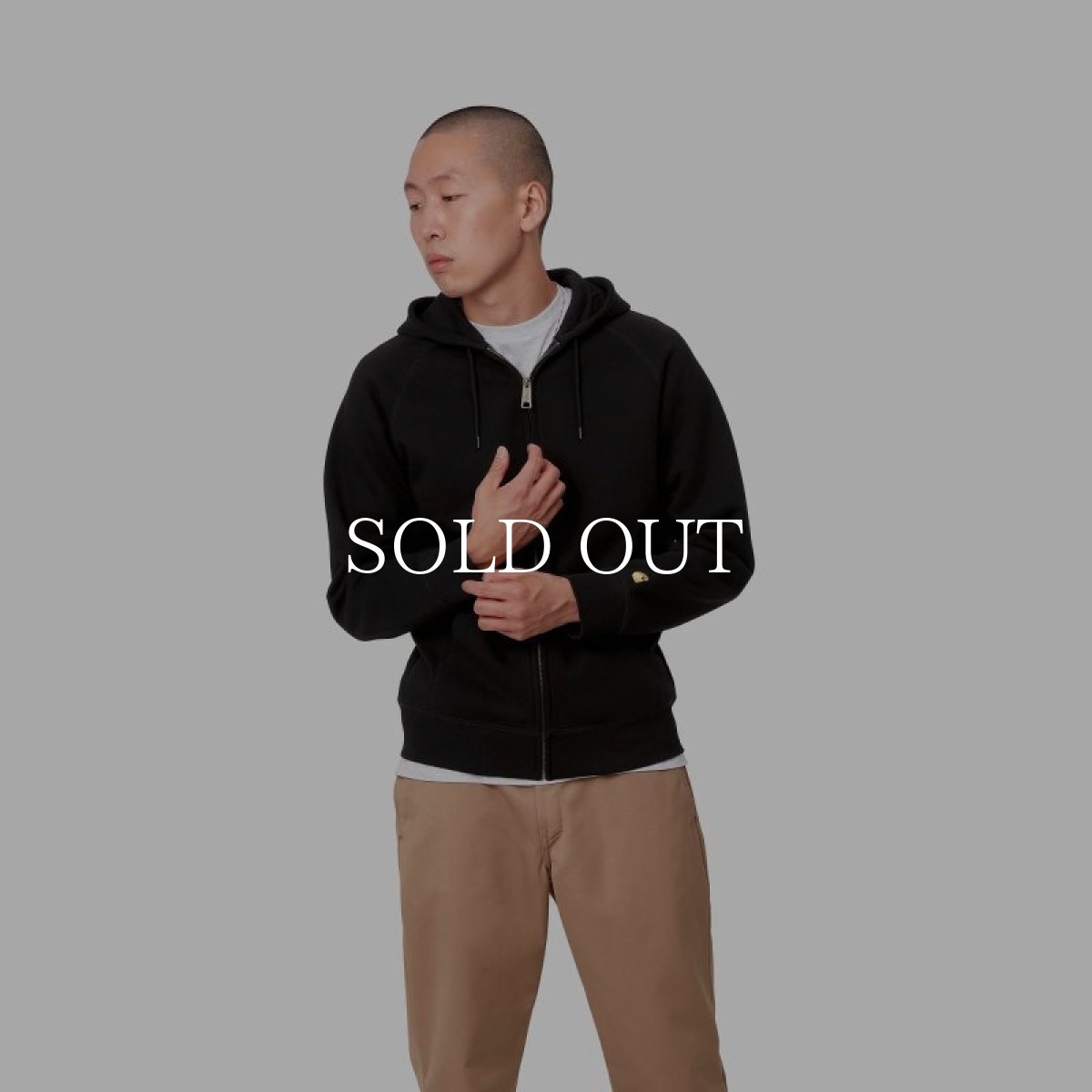 画像2: CARHARTT WIP  HOODED CHASE JACKET (Black / Gold) (2)