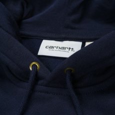 画像6: CARHARTT WIP  HOODED CHASE SWEATSHIRT (Dark Navy / Gold) (6)