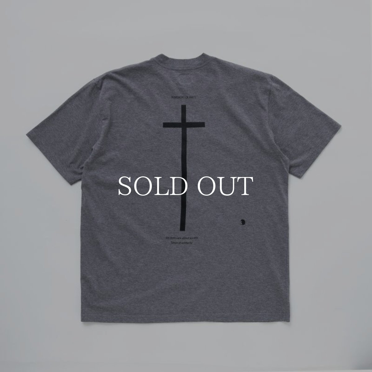 画像2: RATS  CROSS TEE (CHARCOAL x BLACK) (2)