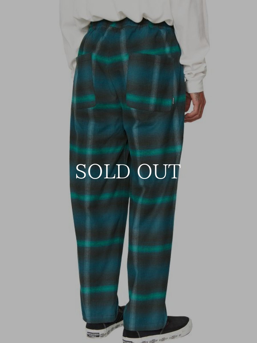 画像7: RADIALL  BOULEVARD - STRAIGHT FIT EASY PANTS (Bottle Green) (7)