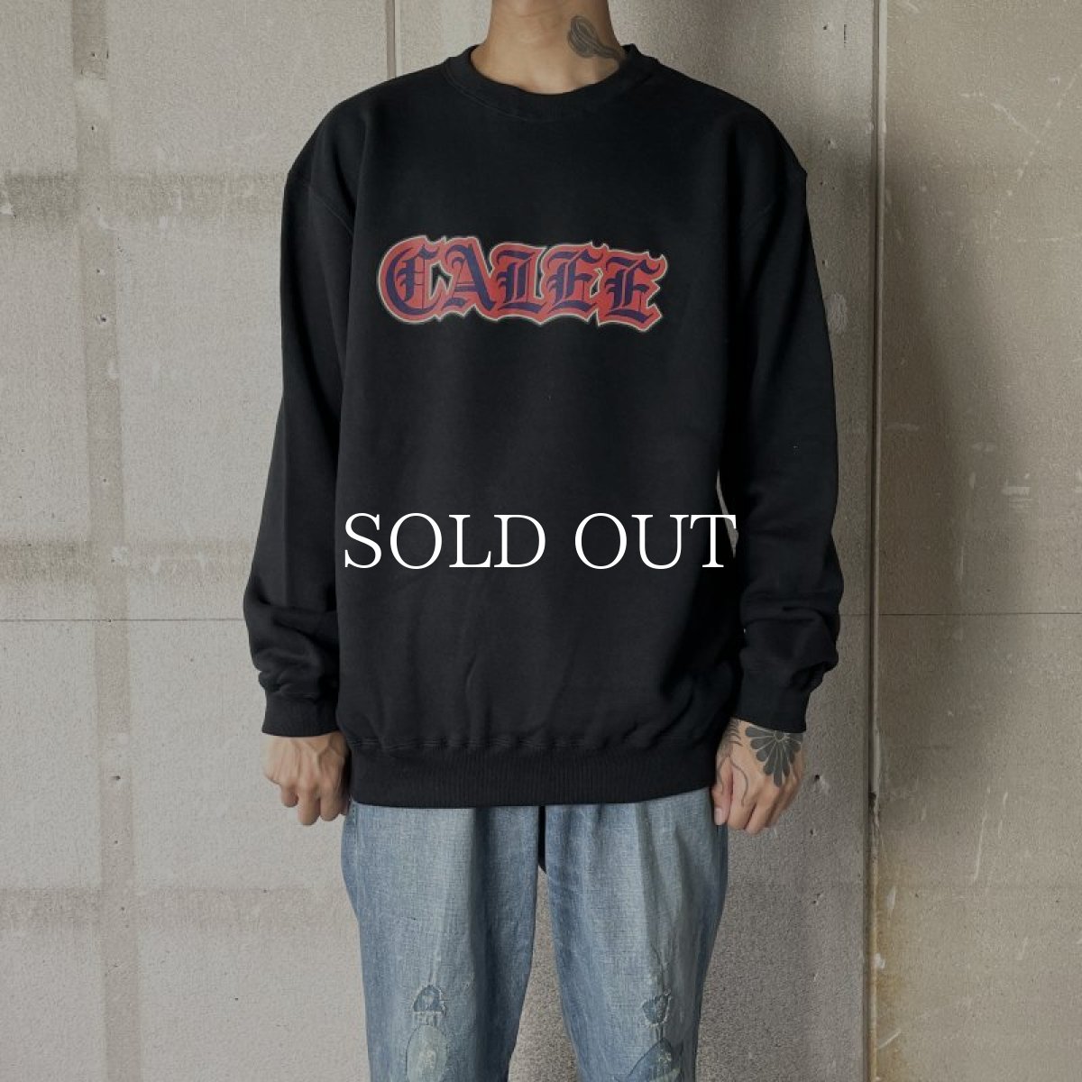 画像3: CALEE  OLD ENGLISH LOGO CREW NECK SW (WHITE) (3)