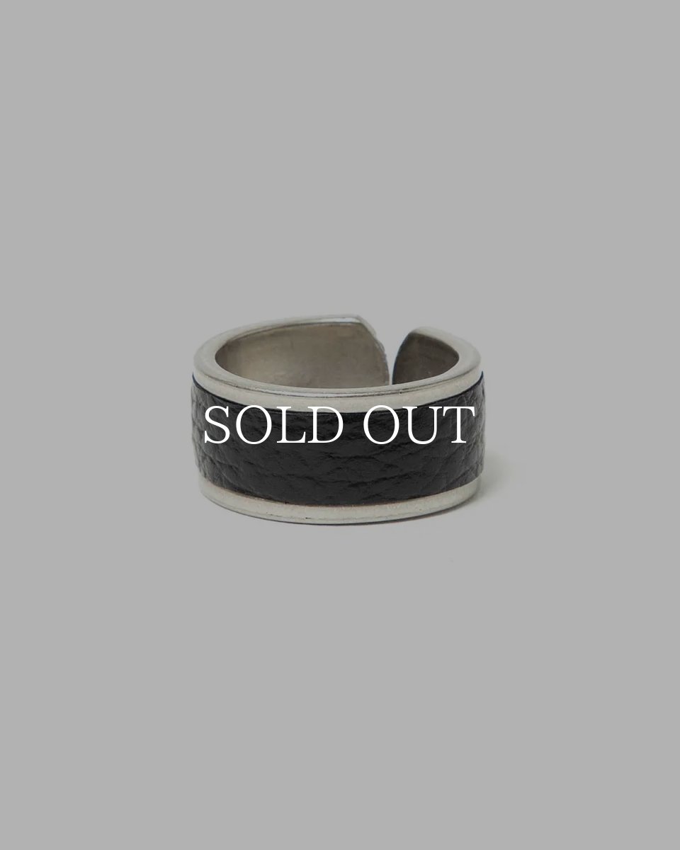 画像1: hobo  BRASS RING with SHRINK LEATHER (BLACK) (1)