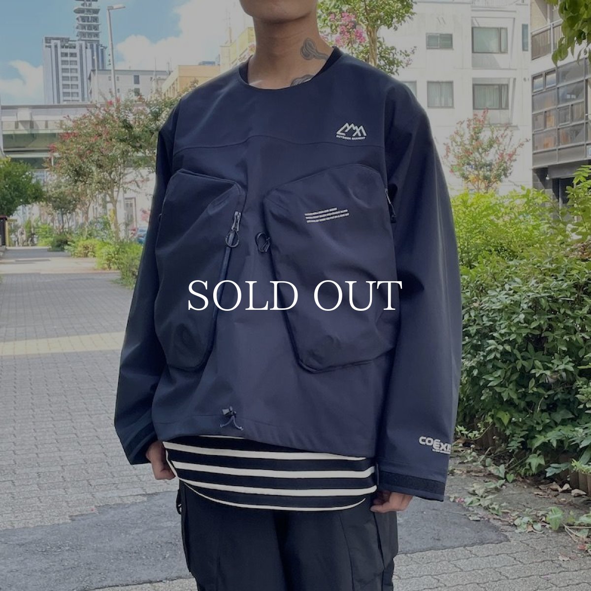 画像4: CMF OUTDOOR GARMENT  SALVAGE SHELL CREW COEXIST (BLACK) (4)