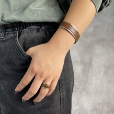 画像2: hobo  BRASS RING with SHRINK LEATHER (BLACK) (2)