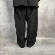 画像5: COOTIE   Hard Twisted Yarn Twill 3 Tuck Wide Trousers (Black) (5)