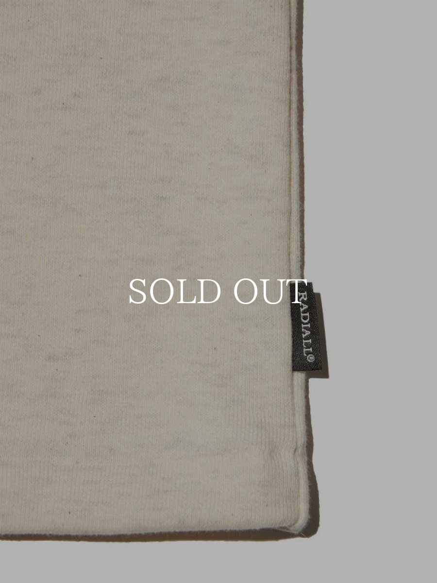画像4: RADIALL  HOTBOX - CREW NECK T-SHIRT L/S (Oatmeal) (4)