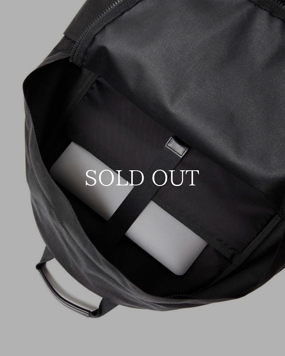 画像6: hobo  EVERYDAY BACKPACK NYLON OXFORD with COW LEATHER (BLACK) (6)