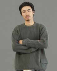 画像9: Liberaiders  GARMENT DYED COTTON KNIT CREWNECK (OLIVE) (9)