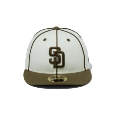 画像2: NEW ERA  LP 59FIFTY MLB Piping サンディエゴ・パドレス クロームホワイト ウォルナットバイザー (クロームホワイト/ウォルナット) (2)