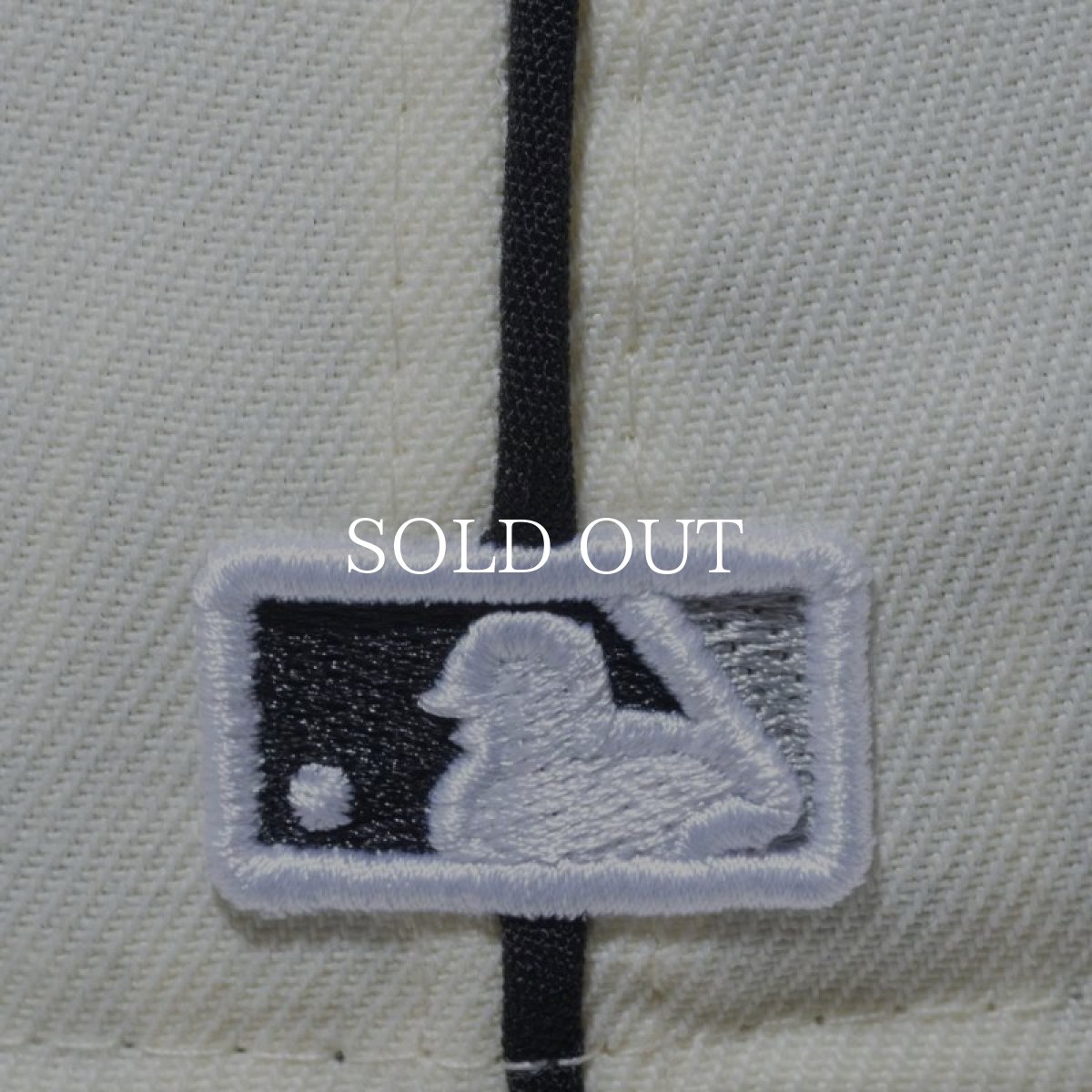 画像5: NEW ERA  LP 59FIFTY MLB Piping シカゴ・ホワイトソックス クロームホワイト ブラックバイザー (クロームホワイト/ブラック) (5)