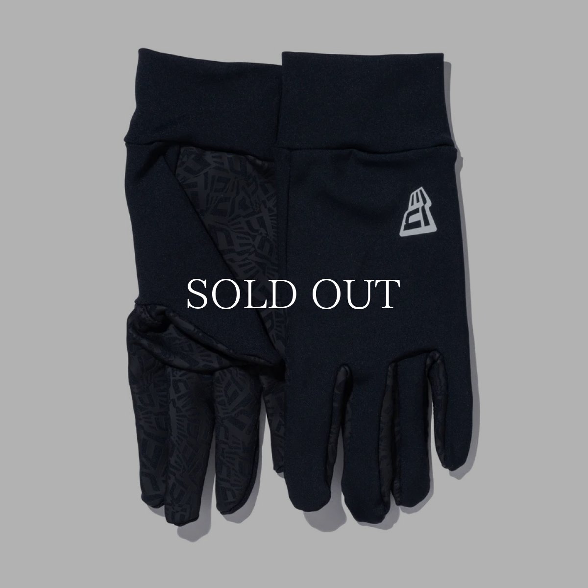 画像4: NEW ERA  フリース ウォーマーグローブ ブラック/リフレクトホワイト (ブラック) (4)