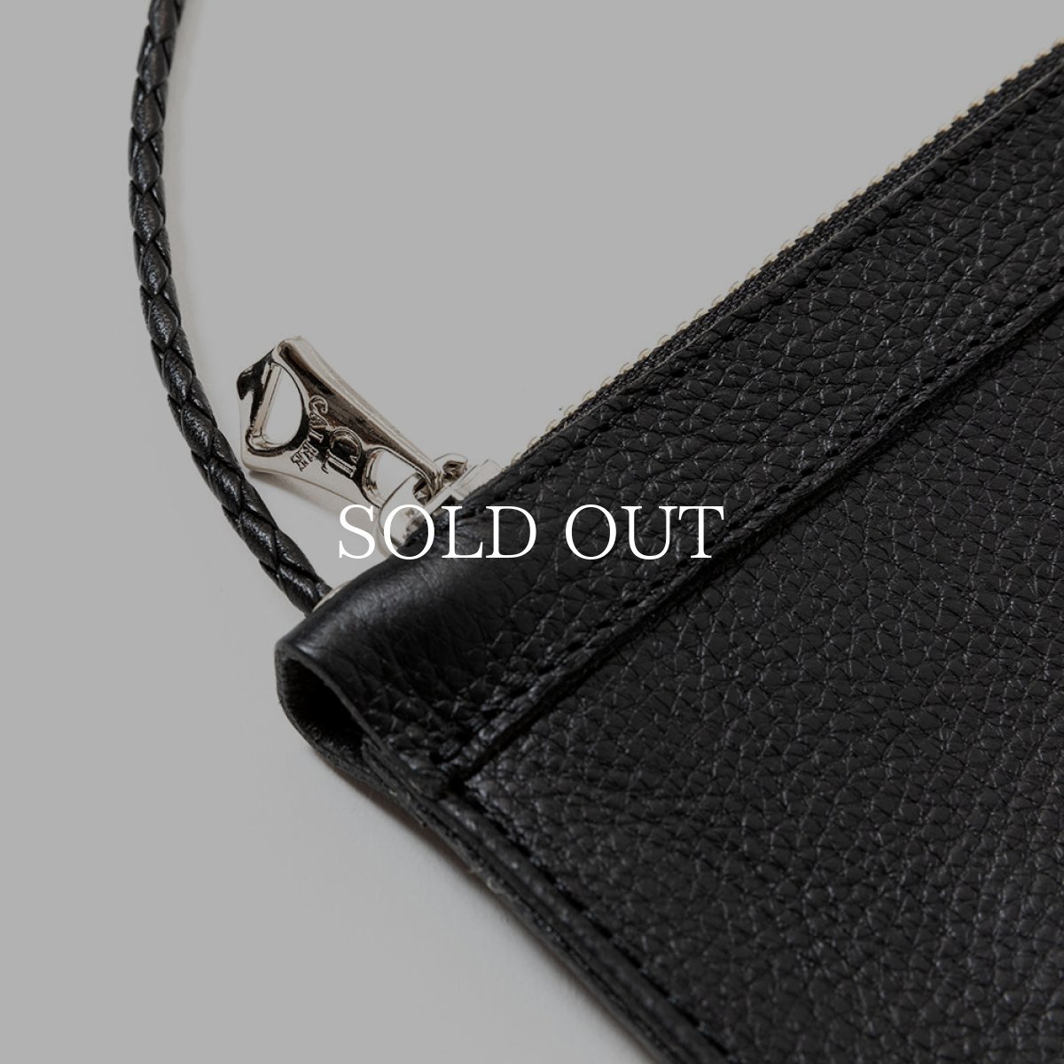 画像5: CALEE  STUDS LEATHER BODY BAG (BLACK) (5)