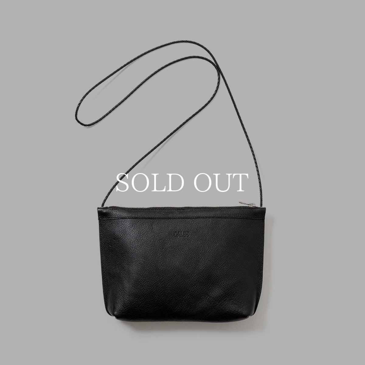 画像2: CALEE  STUDS LEATHER BODY BAG (BLACK) (2)