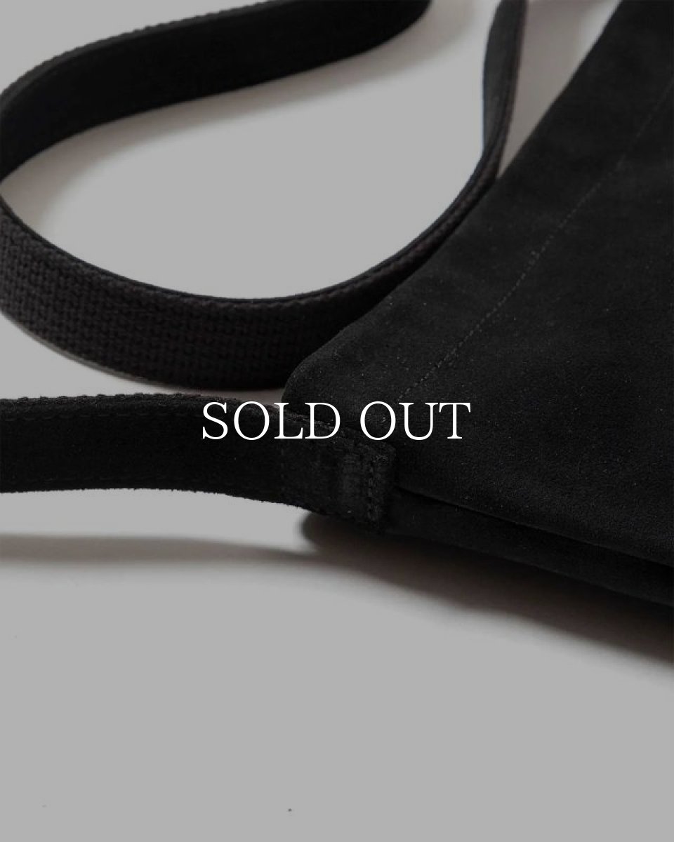 画像4: hobo  SHOULDER POUCH COW SUEDE (BLACK) (4)