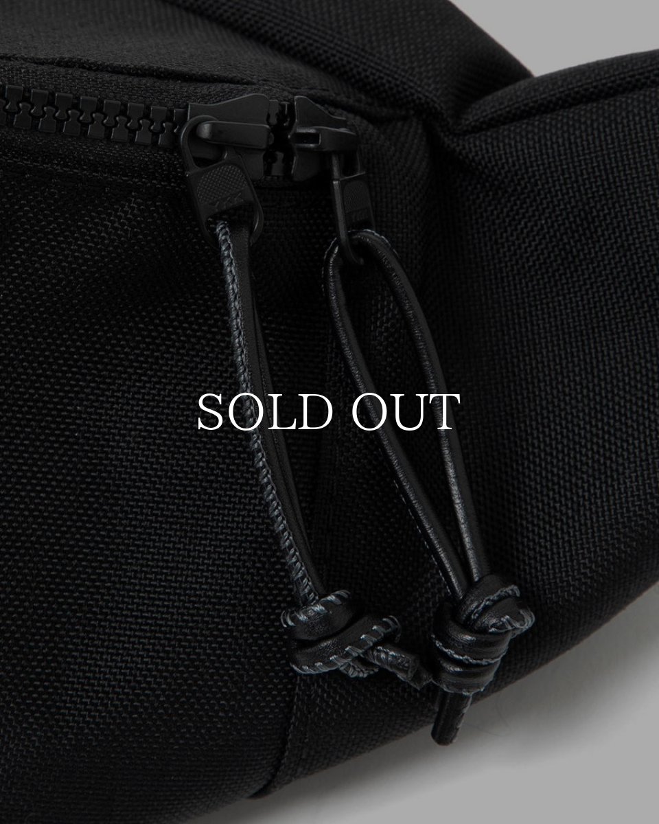 画像3: hobo  WAIST POUCH NYLON OXFORD with COW LEATHER (BLACK) (3)