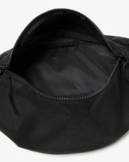 画像2: hobo  WAIST POUCH NYLON OXFORD with COW LEATHER (BLACK) (2)