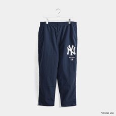 画像1: APPLEBUM  "New York Yankees" Nylon Pants (1)