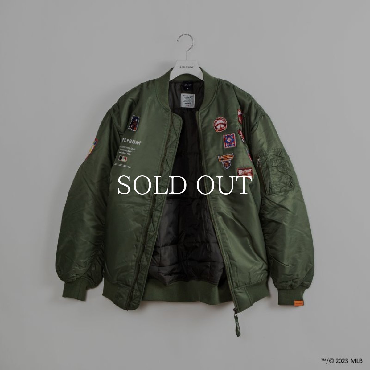 画像2: APPLEBUM  "Detroit Tigers" MA-1 Jacket (2)