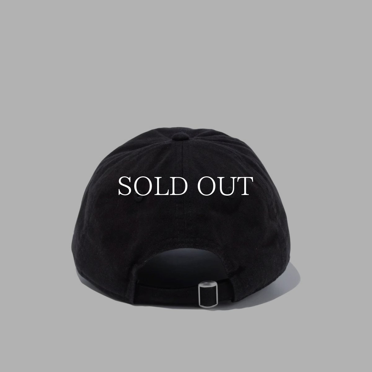 画像2: NEW ERA  9THIRTY クロスストラップ ウォッシュドコットン ベーシック ブラック ホワイトフラッグ (2)