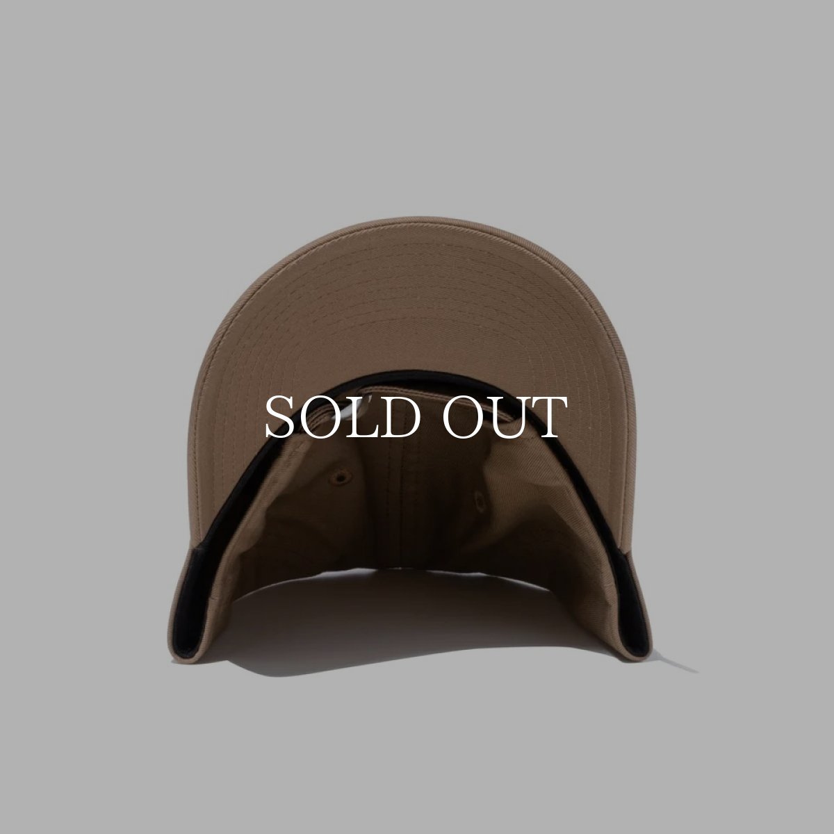 画像4: NEW ERA  9THIRTY クロスストラップ ベーシック ノンウォッシュコットン カーキ ホワイトフラッグ (4)