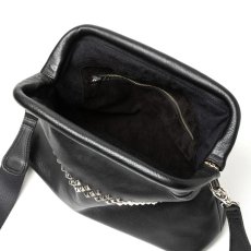 画像6: CALEE  STUDS LEATHER SHOULDER BAG (6)