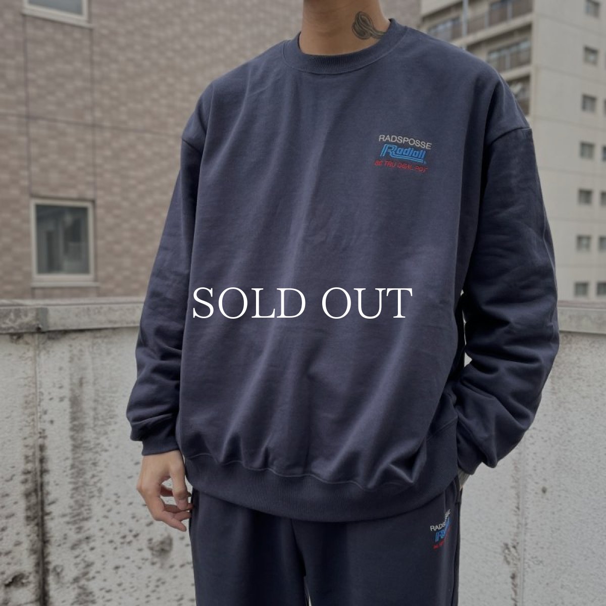 画像13: RADIALL  88 POSSE – CREW NECK SWEATSHIRT L/S (13)