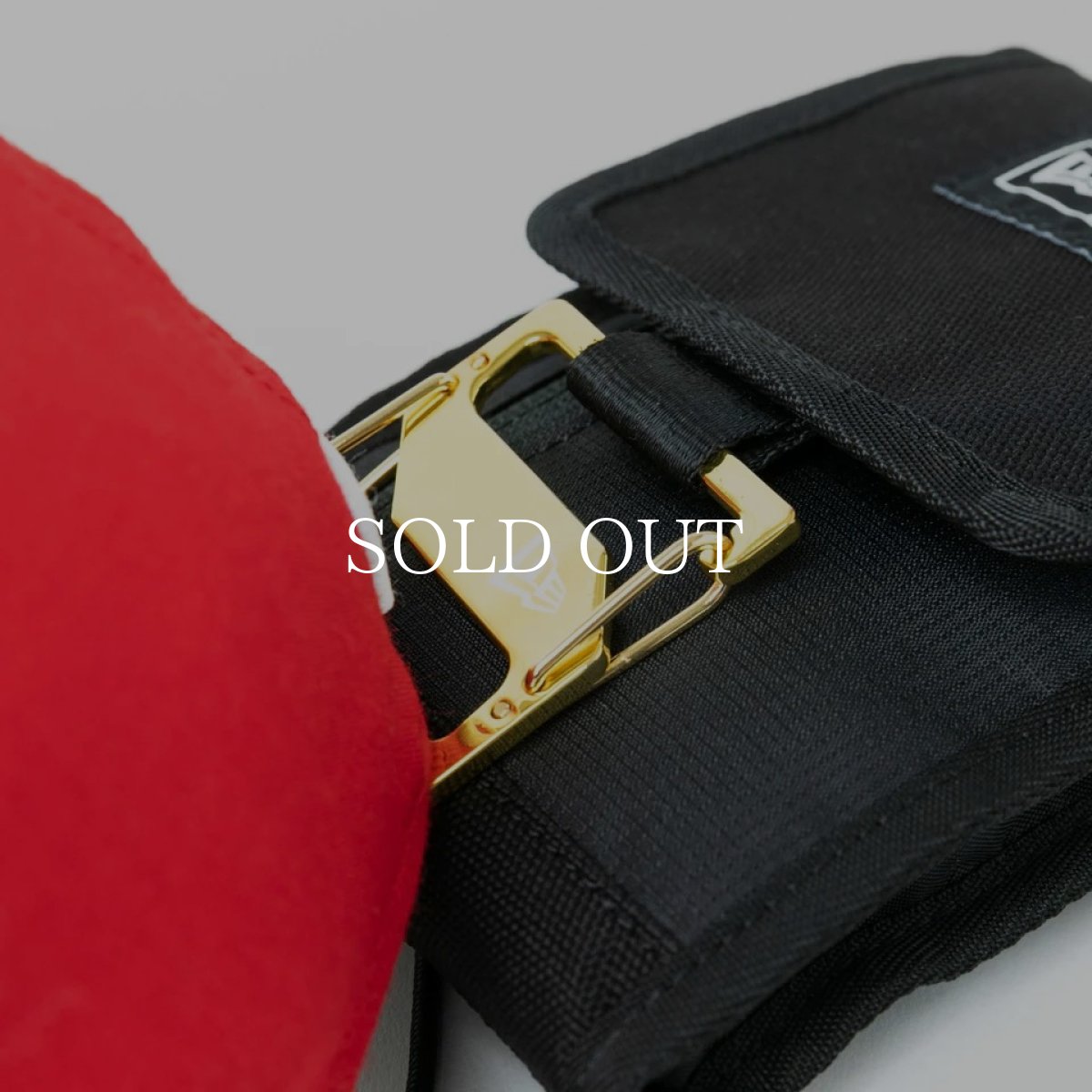 画像12: NEW ERA  ネックポーチ 0.3L ボックスロゴ ブラック (12)