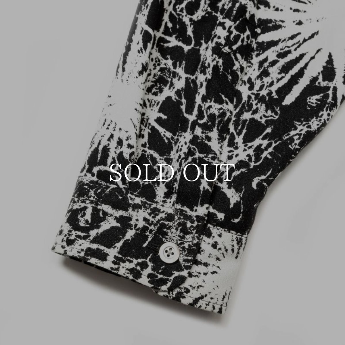 画像7: CALEE  BATIK PATTERN OVER SHILHOUETTE L/S SH (7)