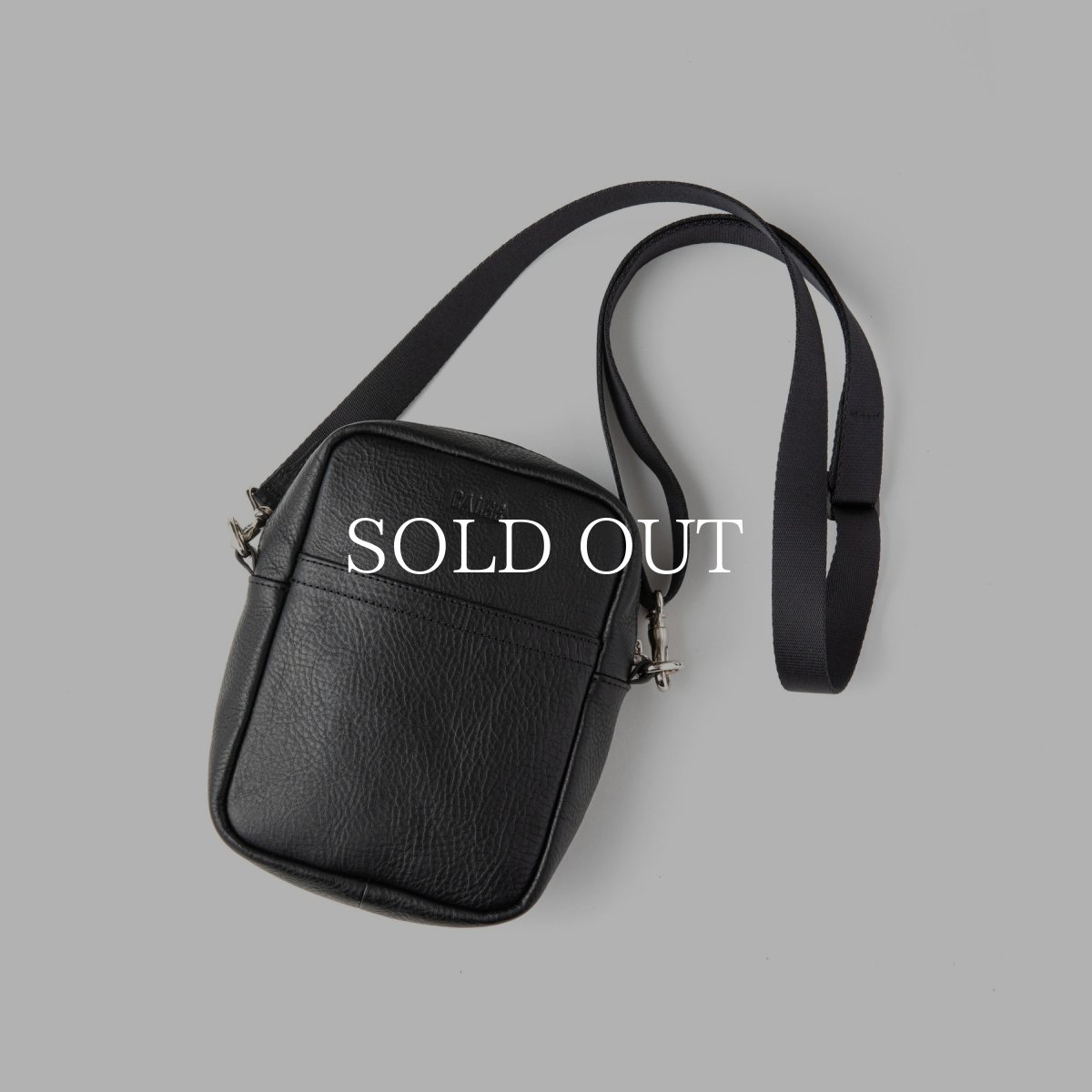 画像2: CALEE  STUDS LEATHER SHOULDER POUCH ＜TYPE A＞ (2)