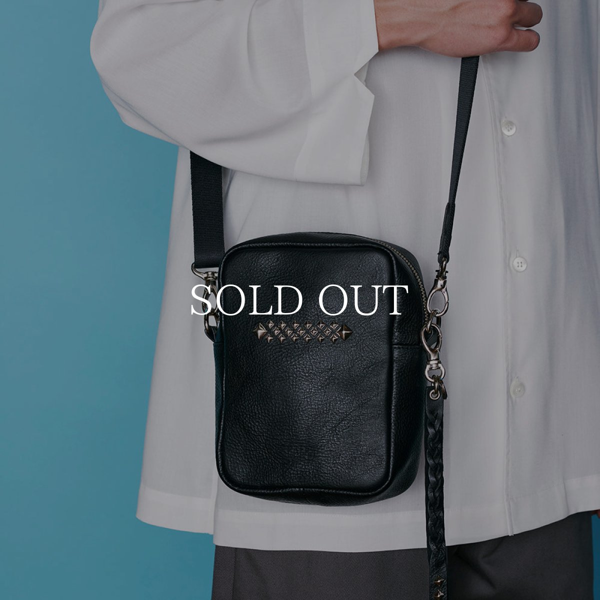 画像8: CALEE  STUDS LEATHER SHOULDER POUCH ＜TYPE A＞ (8)